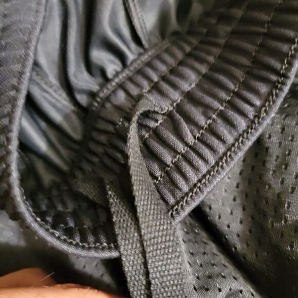 Under Armour UA Project Rock Iron Paradise Black Mesh Shorts Men's Size Small S - Picture 8 of 11